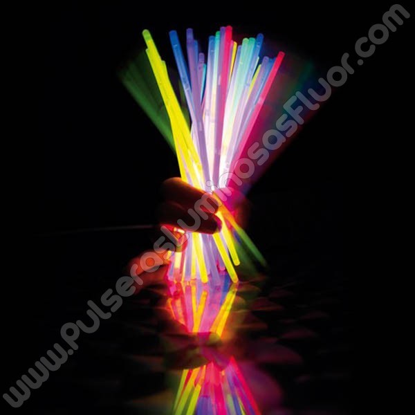 2023 - Pulseras fluorescentes luminosas Glow, 100 barras de luz fluorescente  con 122 conectores